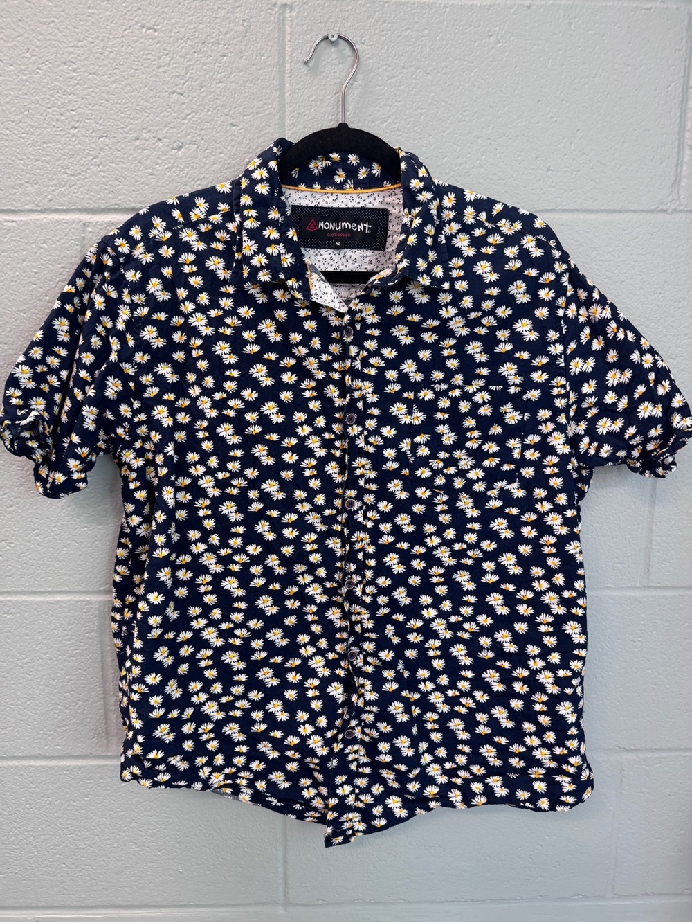 Monument Navy Short-Sleeve Daisy Print Button-Down Shirt